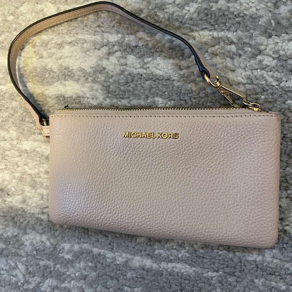 Michael Kors Wristlet Wallet